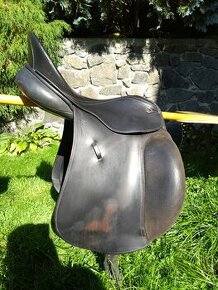 Drezurní sedlo Kieffer Ulla Salzgeber Rusty