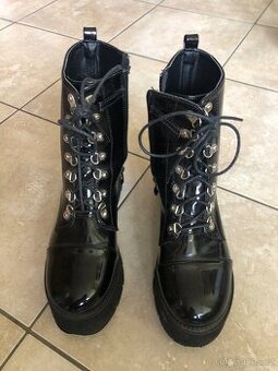 Prodám dámské černé boty