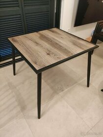 Stůl 90x90 nový zabalený
