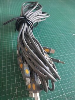 USB kabely