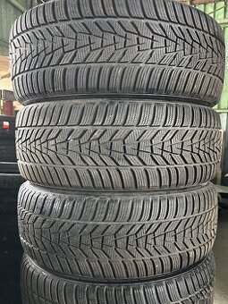235/45/19 zimní pneu