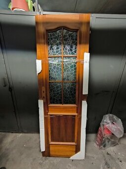 Dřevěné dveře 60cm (pravá strana)