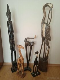 Dřevěné sochy- žirafy, pták, kočka - 1