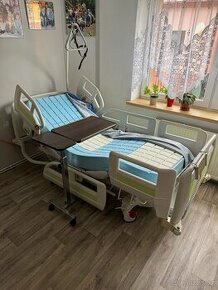 Zdravotní polohovací postel Linet