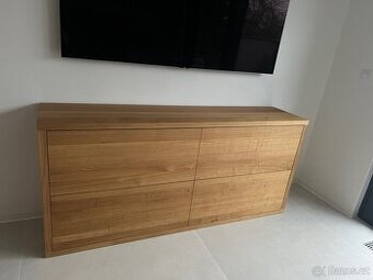 Celomasivní dubová komoda 4cm masiv