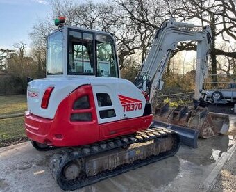 Takeuchi TB370