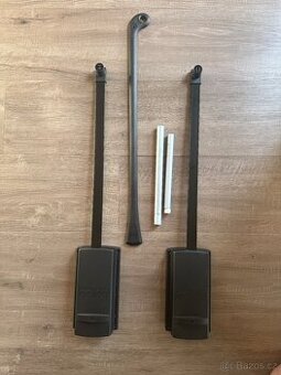 Sklopná šatní tyč černá 440-610 mm nastavitelná
