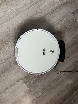 Roboticky vysavač Tesla