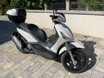 Piaggio Beverly 350
