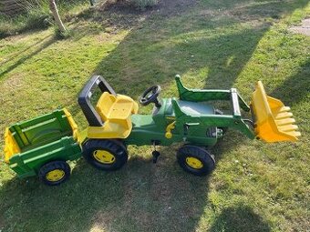 Šlapací traktor John Deere