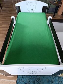 Dětská postel 160x80, matrace a prostěradla