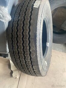 1x nova pneu michelin X (remix) 285/70 R 19.5