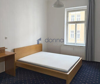 Pronájem bytu 1+1/L 33m², ul. Slavojova, Praha 4 - Nusle, za