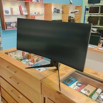 34" QHD monitor Dell Alienware AW3418DW, prohnutý, G-Sync