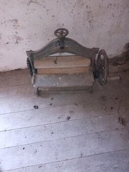 Prodám tento starý mandl - 1
