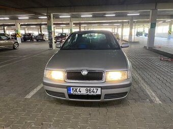 SKODA OCTAVIA TOUR 1.6 SR