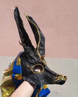 Karnevalové masky Anubis a Bastet