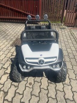 Elektické auto Mercedes Unimog S
