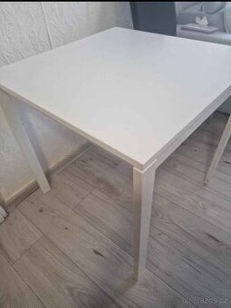 Bílý stůl 75x75 cm