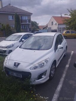 Peugeot 308, 1.4, bílé, 2013, rozbitý motor, STK 2027 - 1