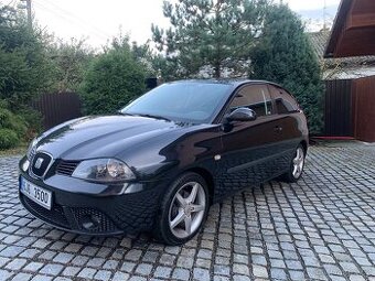 SEAT IBIZA 1.4, 16 V, 63 kW, 2006, 179000 km, barva: černá m