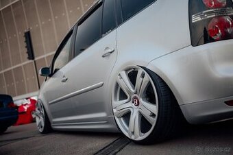 Originální Bentley 20” 5-spoke disky – Continental GT/GTC (2