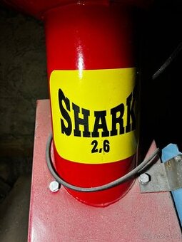 Štěpkovač, drtič větvi Shark