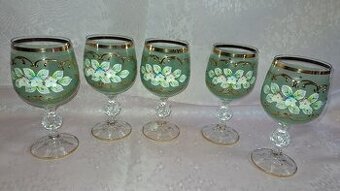 RUČNĚ MALOVANÉ NOVOBORSKÉ SKLO SKLENIČKY A VÁZIČKY