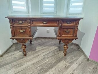 Starožitný psací stůl
