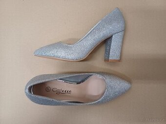 Stříbrné lodičky vel.37