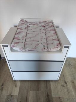 Přebalovací komoda