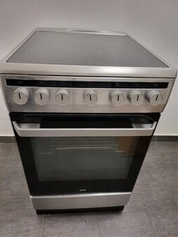 NEREZ úzký sklokeramický sporák Amica