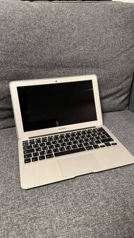 MacBook Air 11" (Mid 2012) – Skvělý stav, 64GB SSD, komplet