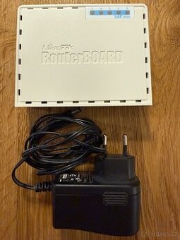 MikroTik hAP RB951Ui-2nD – jako nový, včetně zdroje
