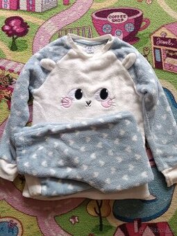 Teplé dívčí pyžamo