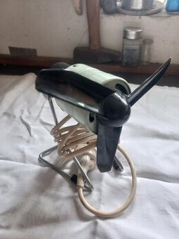 Stylový stolní retro větrák