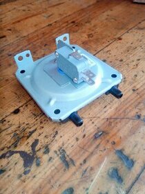 Manostat presostat nový