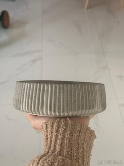 Betonový květináč/mísa