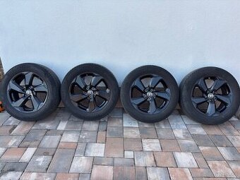 Originál Toyota RAV4 Selection 5gen. Top stav. 225/60 r18
