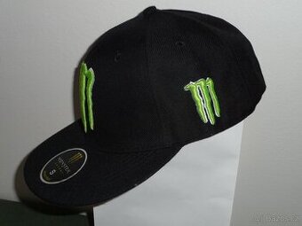 Kšiltovka Monster Energy 1 ks fitted cap