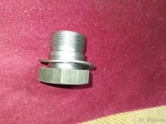 Prodám šroub na VW brouk