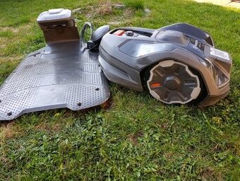 Robotická sekačká Husqvarna Automover 405XE NERA, v záruce