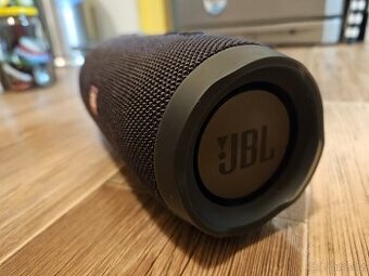 JBL charge 3