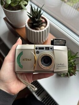 Nikon Lite-Touch Zoom 140ED AF (Automatický analogový fotoap