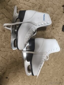 Zimní brusle dámské