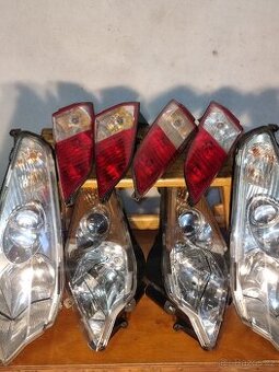 Světla PEUGEOT SATELIS