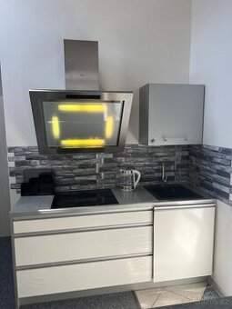 PRONÁJEM pěkného 1 + KK - 36 m2 v centru Holic