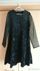 Sametové šaty vel. 128