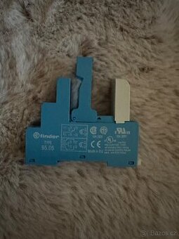 Patice pro relé: TYPE 95.05 + Modul Finder