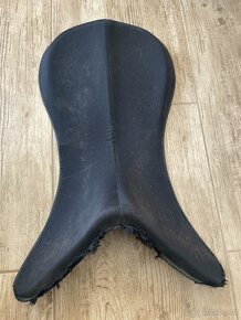 Predam gelovu podložku pod sedlo 20€
